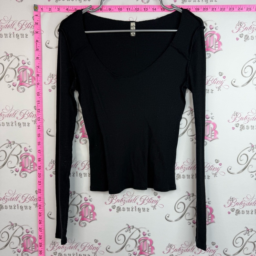 Free People long sleeve shirt stretchy Black Ribbed Scoop Neck Long Sleeve Top